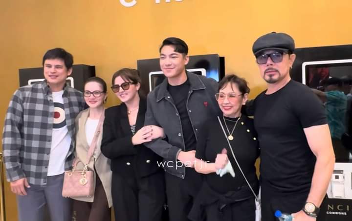 CassRen with Ms. Vilma Santos, Sir  Chirstopher De Leon, Nanay Mina and Tatay Z at Estancia Mall last night for the screening of  #WhenIMetYouInTokyo 

<a href="/Espanto2001/">Darren</a> <a href="/WIMYITFILM/">When I Met You in Tokyo</a> <a href="/JGProdInc/">JG Productions, Inc.</a> 
#CassyLegaspi #DARREN #CassRen