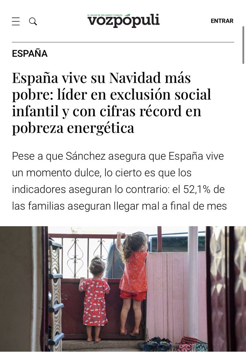 MeerRocio's tweet photo. Más de un millón de niños sufren pobreza energética y más de la mitad de las familias en España no llegan a fin de mes. 

Y ellos se suben el sueldo mientras fingen que les importa.

Hay que echarlos, es un deber moral. https://t.co/l3fZWASgJz