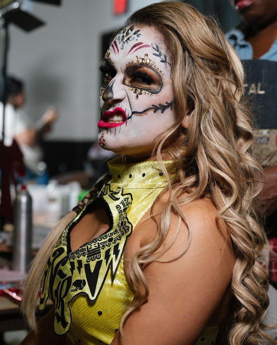 Big thanks to @PowerfulJobber for help on the newest face painting.