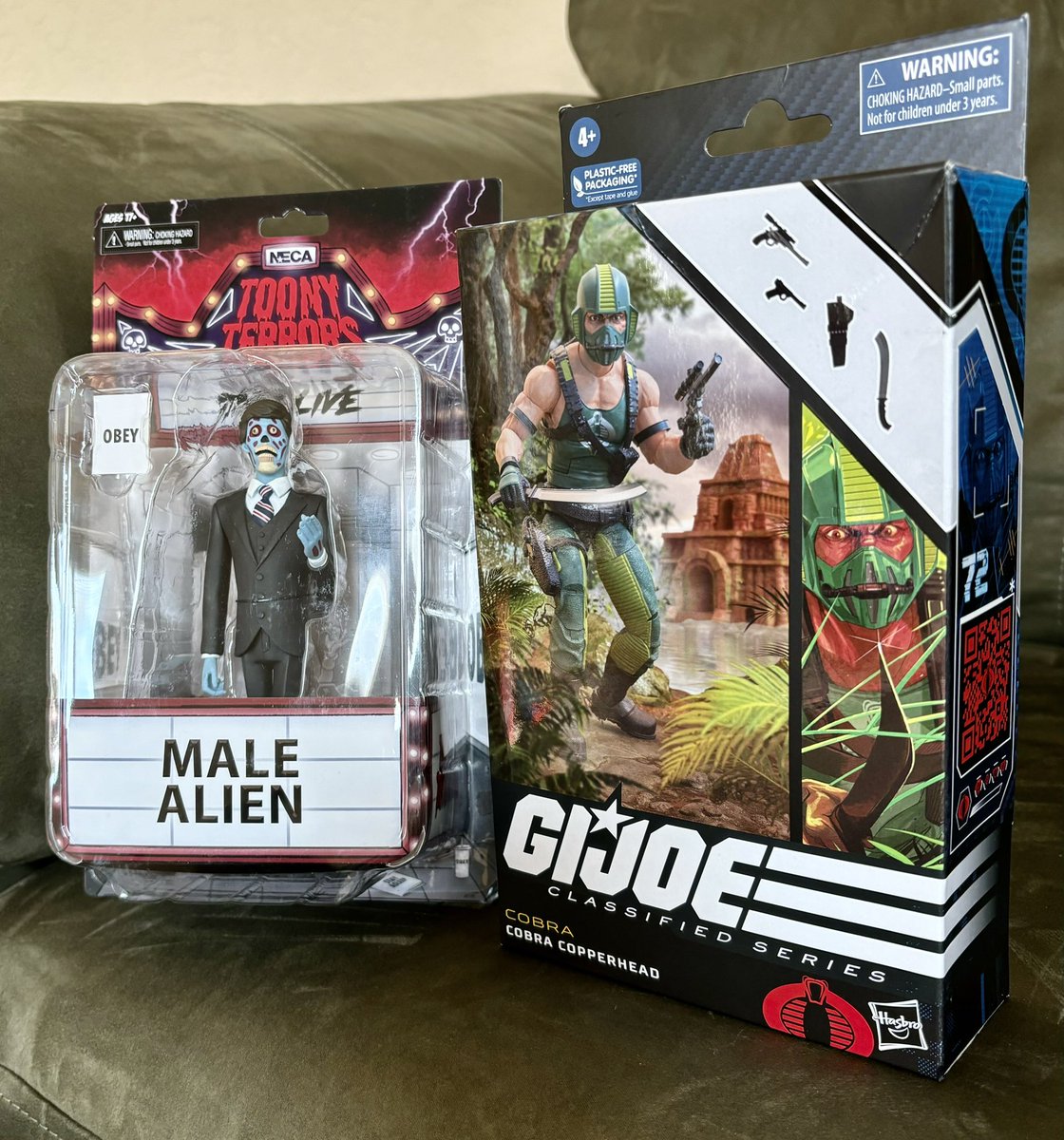 Two of my Christmas gifts! 🎁 #christmas #christmasgifts #theylive #obey #roddypiper #gijoe #cobra #actionfigure #actionfigures #toy #toys