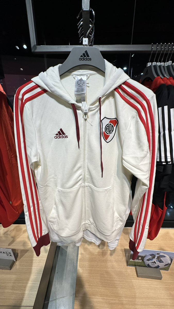 LeaVaquila's tweet photo. CAMPERA DE ALGODON 

En varios talles como todo lo anterior ya que entro todo hoy mismo. https://t.co/wS3HYEgj2m