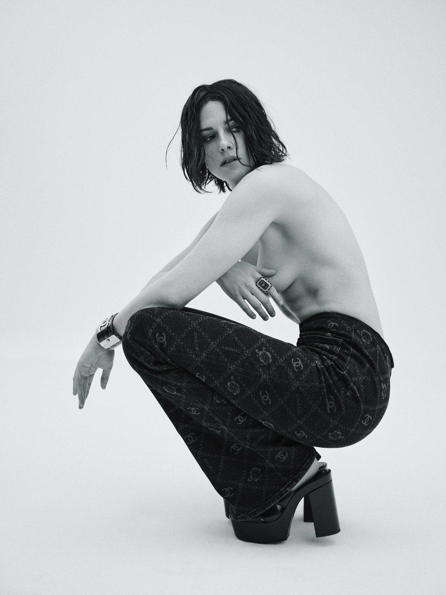 prettymagicx's tweet photo. Kristen Stewart for Elle Japan (2023) https://t.co/x52IKryqJd