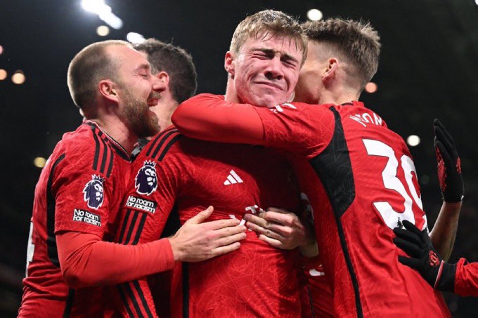 JJCLARKEYY's tweet photo. UNITED!!!!! ❤️❤️ https://t.co/G0ZHp73EeF