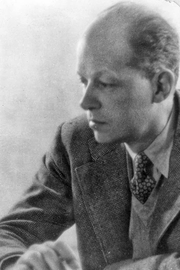 libertasfr's tweet photo. « Il n’y a plus de partis dans les classes, plus de classes dans les nations, et demain il n’y aura plus de nations, plus rien qu’une immense chose inconsciente, uniforme et obscure, la civilisation mondiale [...]. »
— Pierre Drieu la Rochelle, Mesure de la France (1922) https://t.co/vDmJamoPnD