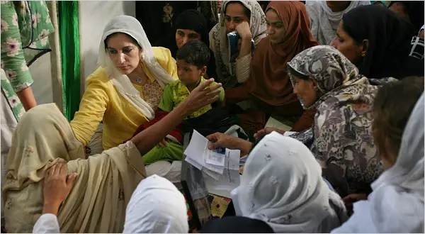 vajeesh's tweet photo. Honoring the legacy of Shaheed #BenazirBhutto, a leader and ambassador for the people of #Pakistan #RememberingSMBB  #Pakistan 
شہید بینظیر بھٹو، قائد اور پاکستانی عوام کی سفیر
@BBhuttoZardari @BakhtawarBZ @AseefaBZ @SurendarValasai @PPPDigital_ @PPPDigitalUSA https://t.co/PtmQIdEOM3