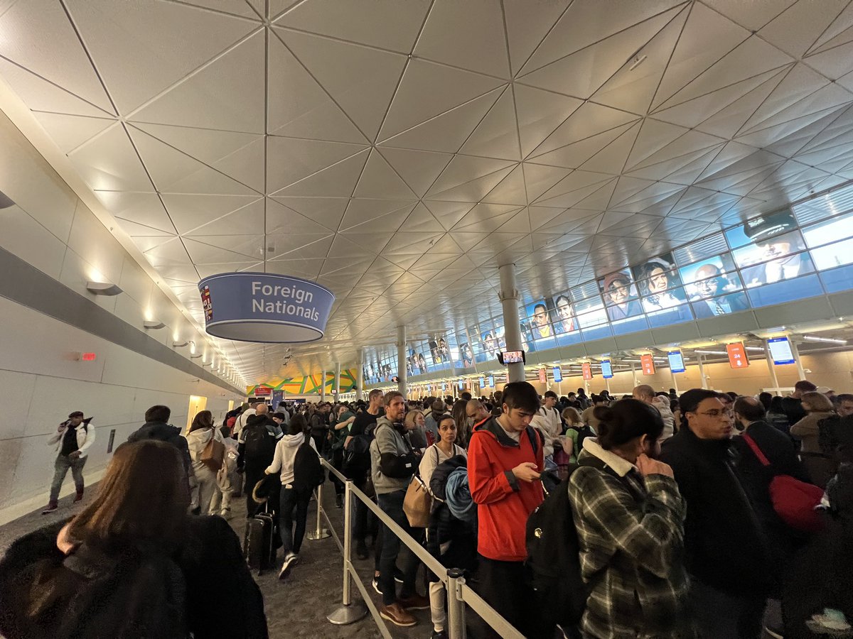 postmodernclio's tweet photo. @DFWAirport @CBP @dfw 1.5 hours later and just now entering the main line 😭 https://t.co/EMA9YFEOS0