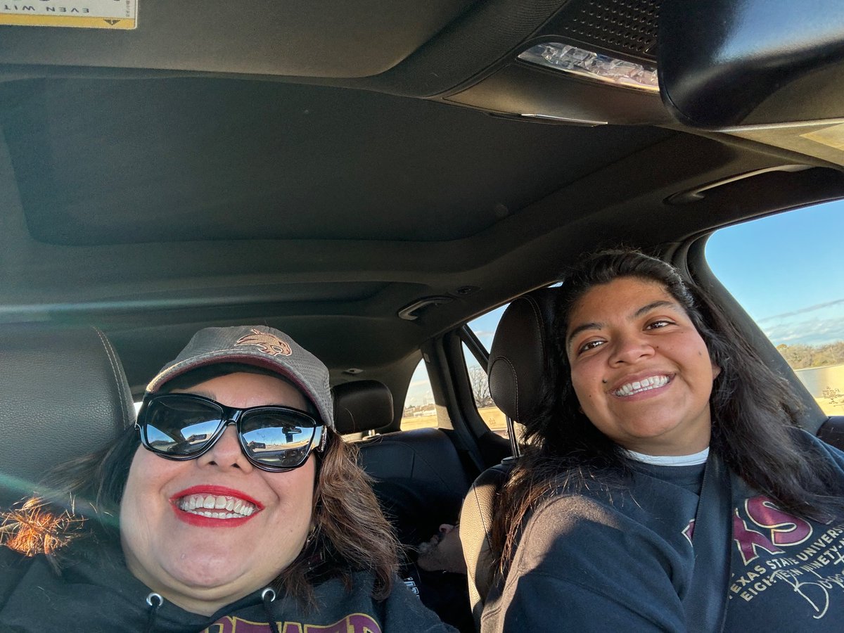 Michell20995021's tweet photo. Eat ‘Em up Cats !! #TXSTATE
#TXSTATE Parents ❤️
Bowl bound!! 🏈
Alum at the wheel ! 
@JonathanRod_7 https://t.co/z4Rc7S1OZx