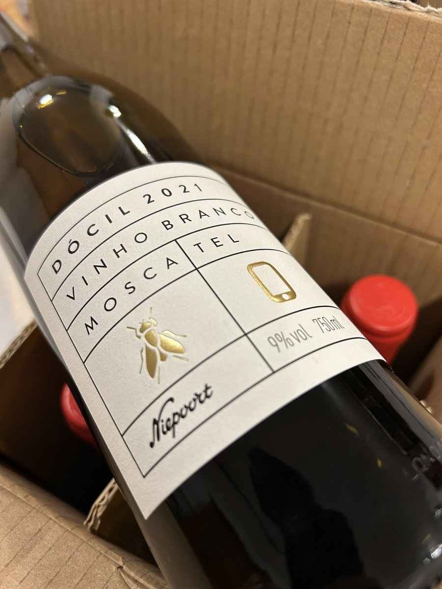 Nova entrada. Niepoort Moscatel dócil 2021.

Disponível em mercadodelicatessen.com

@mercadodelicatessen #wine #idler #moment #blend #vineyard #bestwines #millesime #winelover #foodies #instawine #brandsofportugal #niepoort