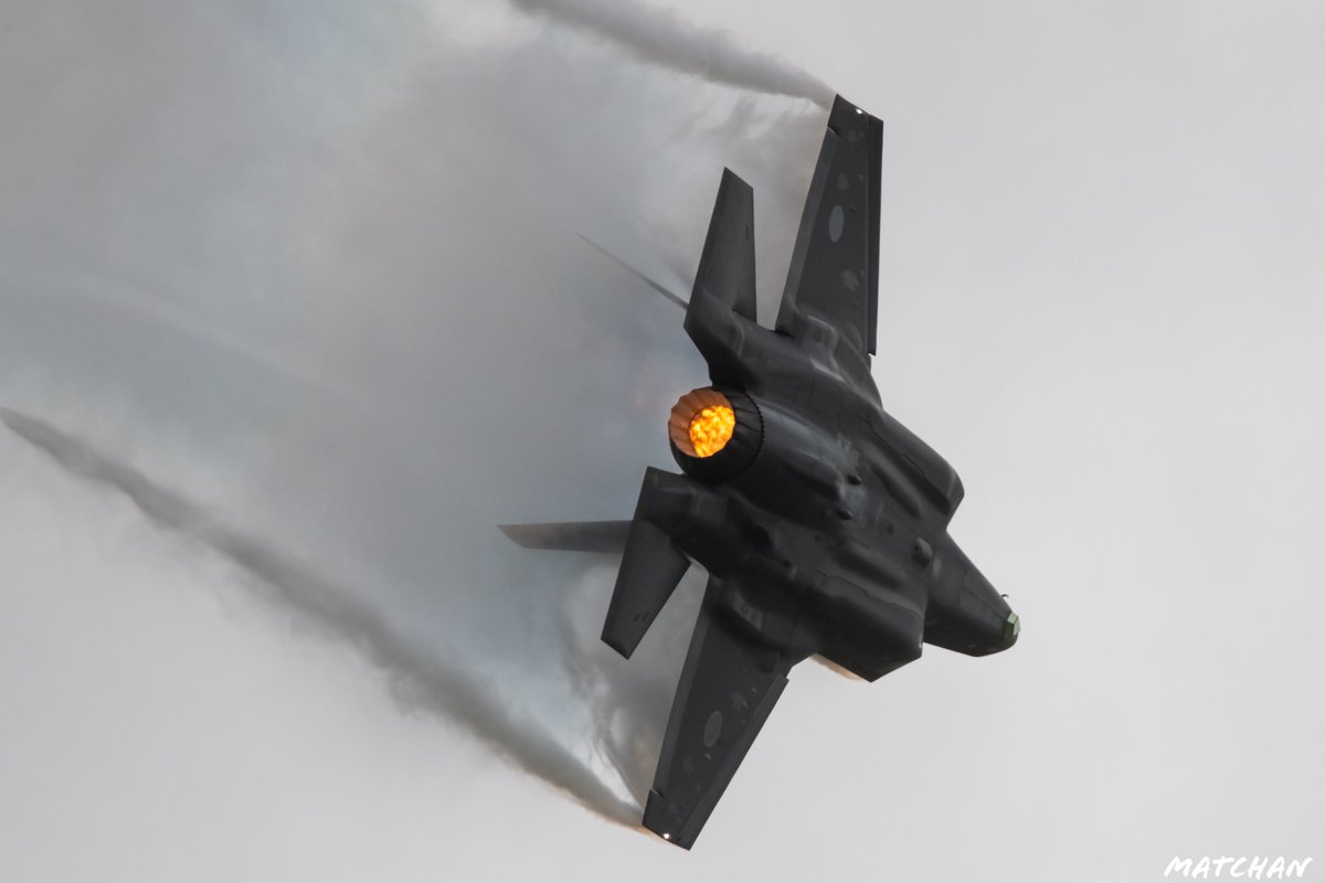 out_onespirit_1's tweet image. 『Lightning II』
#三沢基地
#F35
#LightningII
#2023年を振り返る
#今年も残りわずかなのでお気に入りの4枚を貼る