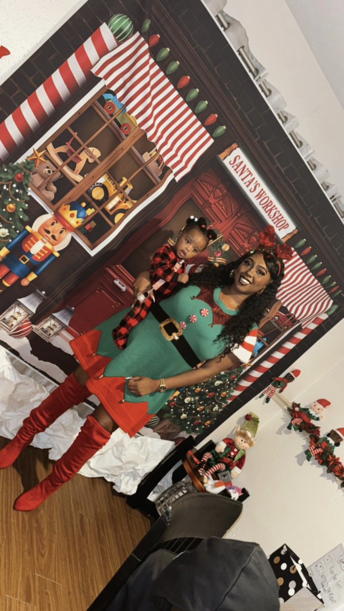 Never_Serious_'s tweet photo. My baby first Christmas 🫶🏽🎄 https://t.co/capCu1D6KD