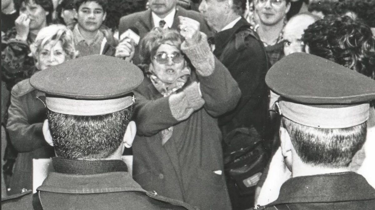 melsillaro's tweet photo. "Somos más pueblo que milicos, que no se olviden de eso” - Norma Plá. https://t.co/lqaOByxMeJ