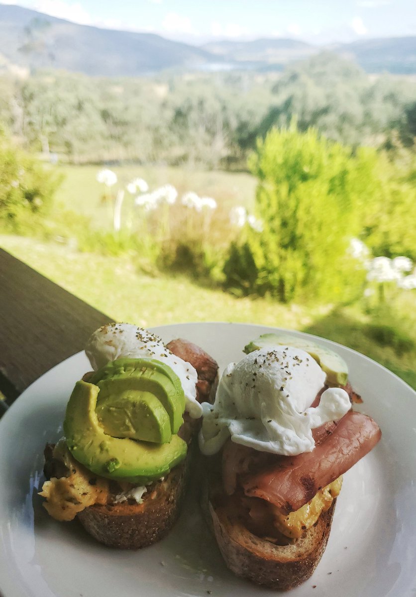 In honour of the great Bill Granger - thanks for the avo on toast mate 👍
#brunchforbill