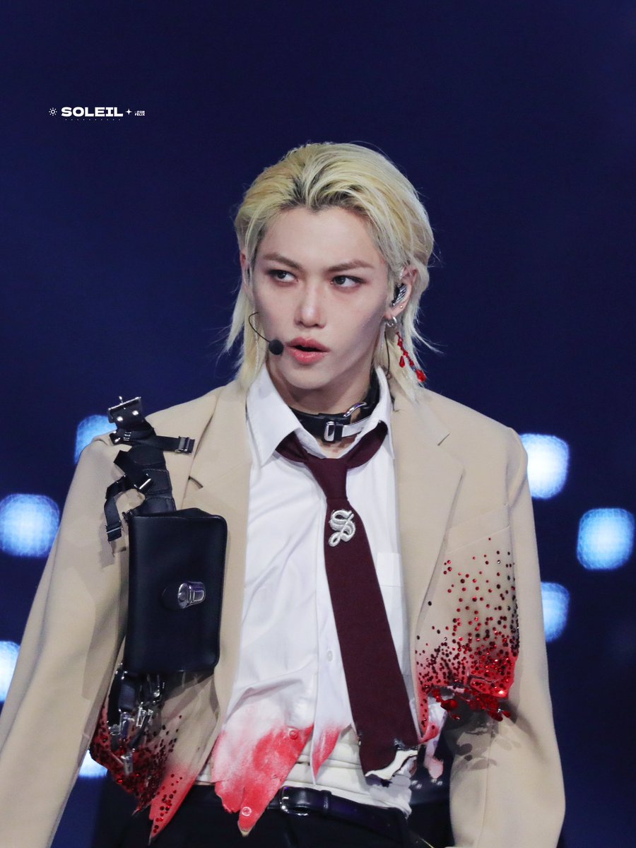 ☀️231225 🎁 가요대전 HD

눈빛이의 온도차 ✧︎

#Felix #필릭스 #straykids  #스트레이키즈 #용복이