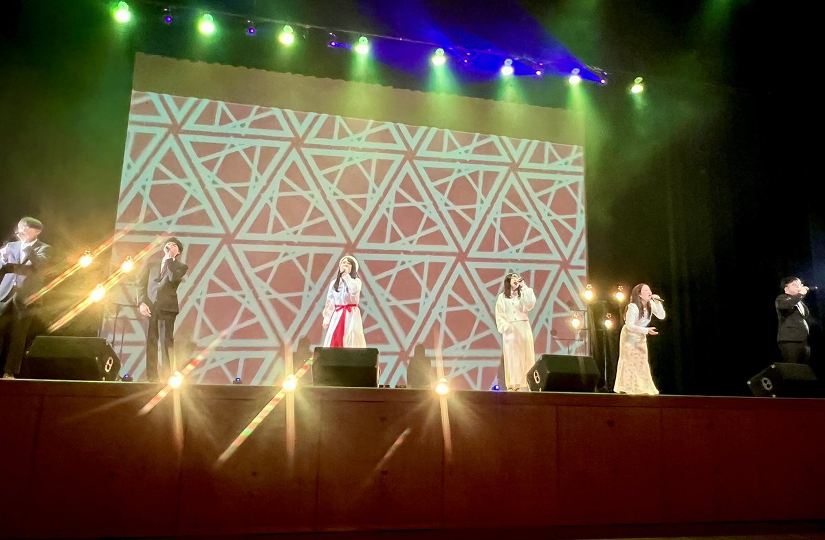 kamera_akapera's tweet image. ブルのCL初参戦して参りました🥰

映像演出、装飾良すぎ！！！
てかマッピング照明のタイミング最高すぎやろ！！

今回も愉快なガールと参戦しました！
じゃふぃちゃんぽんお疲れ様😊✨

#ブルWL2023
#LiMU