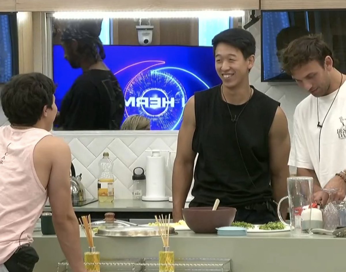 eeemiliano's tweet photo. Martin es nuevamente líder de la semana.
#GranHermano https://t.co/IqNP2WzGoh