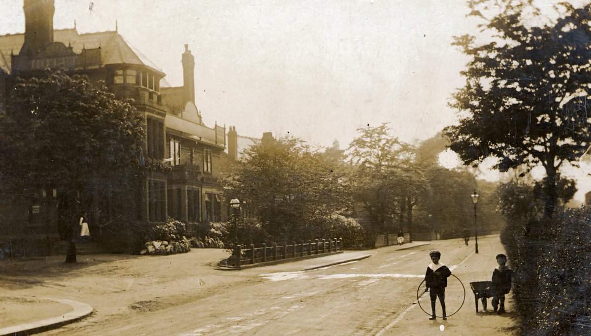 Trafford Archives tweet media