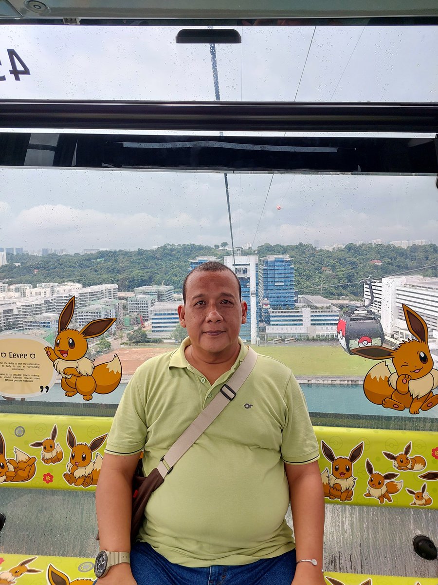 krartoko's tweet photo. sentosa with my children https://t.co/368uhzIE21