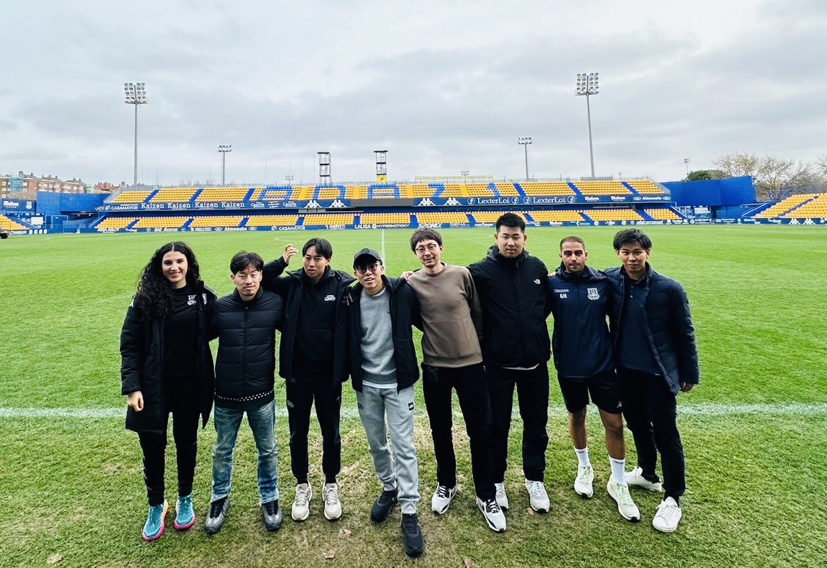 GlobalFACT1's tweet photo. スポーツトレーナー短期研修in スペイン🇪🇸
①アルコルコン研修・施設訪問

クラブとサポーターの距離が近く、地元の人に愛される親しみやすいクラブ⚽️講義・Q &amp;Aを通して、医療チームの考え方やクラブの構造を深く知ることができ、日本のシステムとの違いが言語化され学び・気づきの多い機会でした。 https://t.co/bIDuhT9MkZ