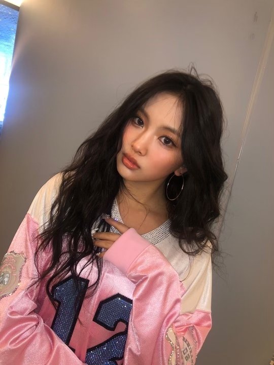 newjeansar's tweet photo. 📸🐣 231226
Actualización de #Hyein en su álbum de Phoning

#Hyein #혜인 #뉴진스 #NewJeans https://t.co/ouwoyJDEVL