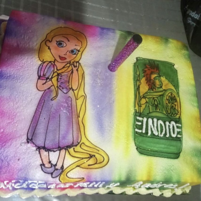 Celebrando el cumple del par de mejores amigues no binaries <333
