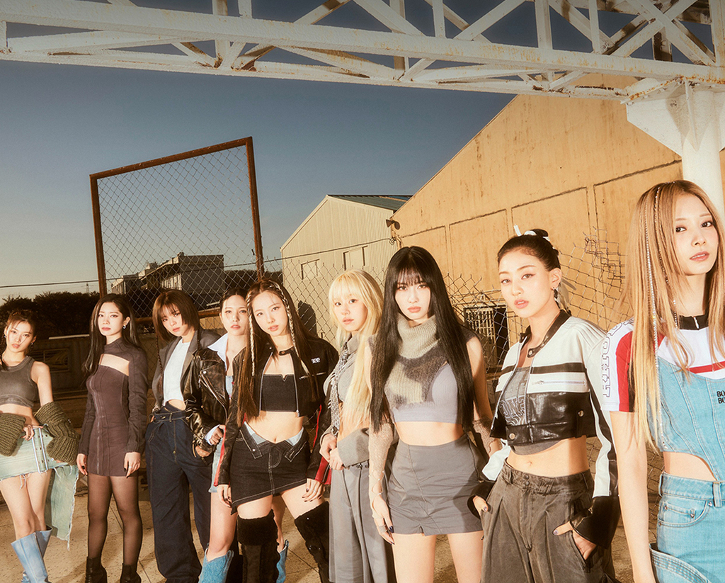 MusicMagazineKR's tweet photo. #롤링스톤코리아 #롤링스톤뉴스 

트와이스, 일본 후쿠오카에서 다섯 번째 월드투어 일환 2023년 공연 피날레! 2024년 이어질 투어 기대감 상승! by. ROLLINGSTONE KOREA 

▶️ https://t.co/87gArnVika 

#롤링스톤 #RollingStone 

#뉴스 #News 

#뮤직매거진 #MusicMagazine https://t.co/uFhAxi8GCr