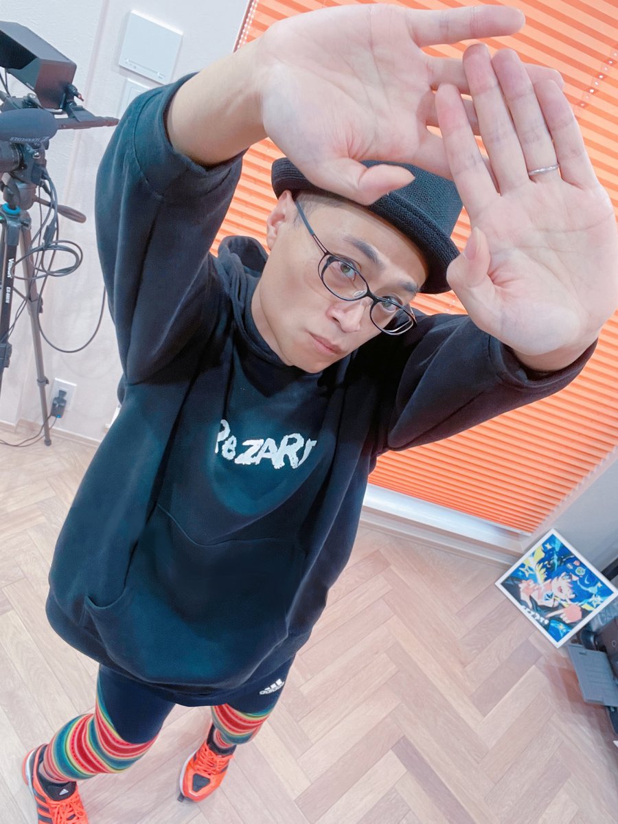 _NaokiSaito's tweet photo. #今日の参考ポーズ https://t.co/t8O8aYukKU