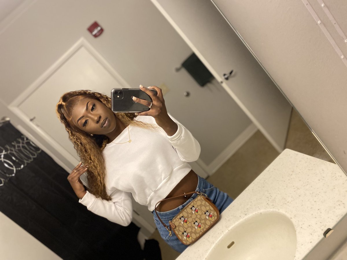 laykeya_page's tweet image. Happy Birthday To Me💓🥳 #21♑️