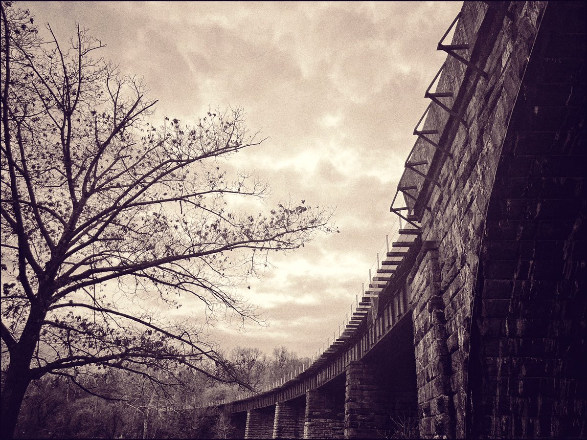 Bridges of Philadelphia / #streetphotography #bridgesofphilly / 📷 @storyrd