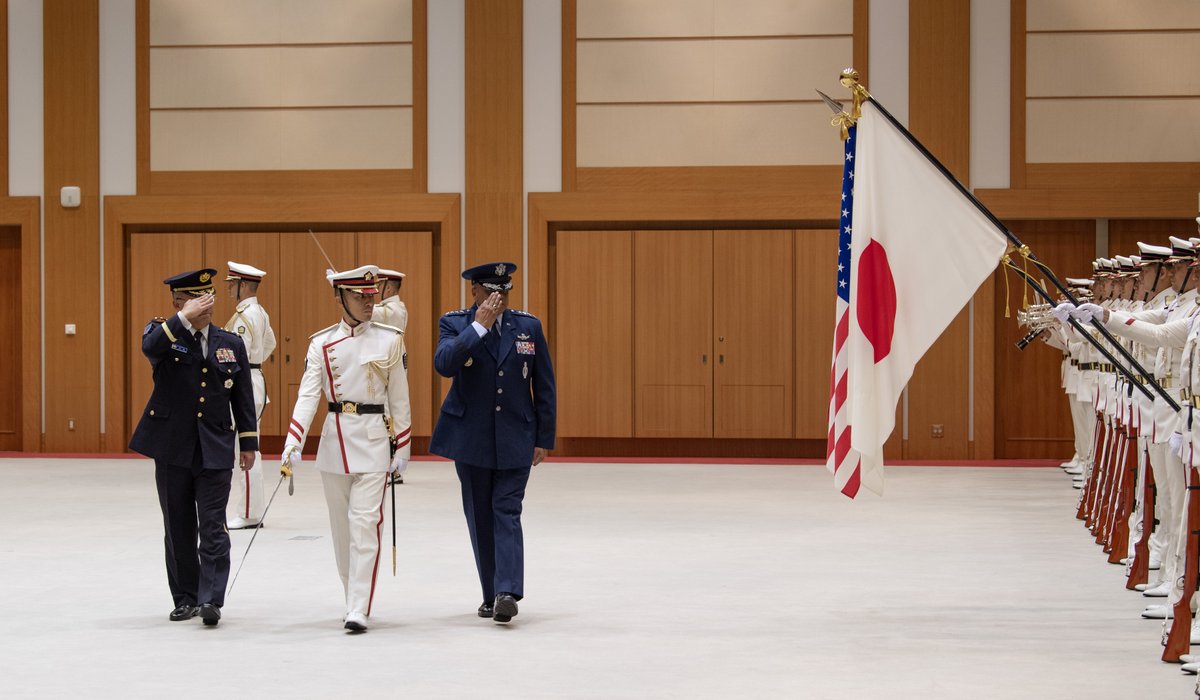 #YearInReview: Aug 2023 #USSTRATCOM Commander Gen. Anthony Cotton met with Japanese officials including Gen. Yoshida Yoshihide, Chief of Staff of the Joint Staff, to discuss #ExtendedDeterrence, security across the #FreeAndOpenIndoPacific & the strength of the #JapanUSAlliance.