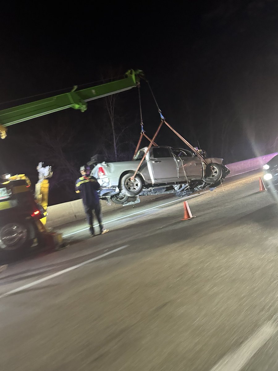 MaraThompsonTV's tweet photo. @nbcchicago Stuck without moving for two hours on 94 W. Finally getting through and they were lifting the truck up as we passed by. https://t.co/V22GVfUNGr
