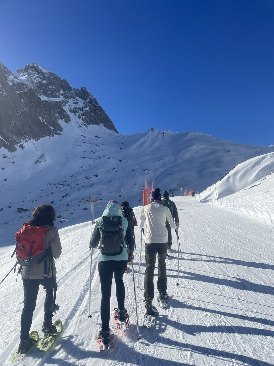 Moments hors temps 

Un 24/12 solo devant <a href="/pic_ossau/">Pic du Midi d’Ossau</a> 
Un 25/12 en famille devant <a href="/PicduMidi/">Pic du Midi</a> 

Bonnes fêtes à tous 🎄💚🤍