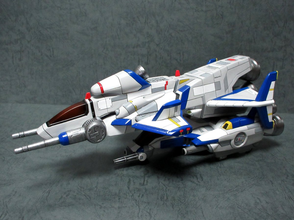 sasakigawa_h's tweet photo. 3機のメカが今、スーパードッキング！！

ナムコットソフトビニールモデルキット「ガンプミッション（スーパーガンプバスター）」制作代行様から帰還！
全長30cmの大ボリュームに気軽にブンドドできる頑丈さが素晴らしい
当時自分も周りもMSX2持ってなくて一度は触れてみたい憧れの機体でしたね～ https://t.co/vek1YCY8ki