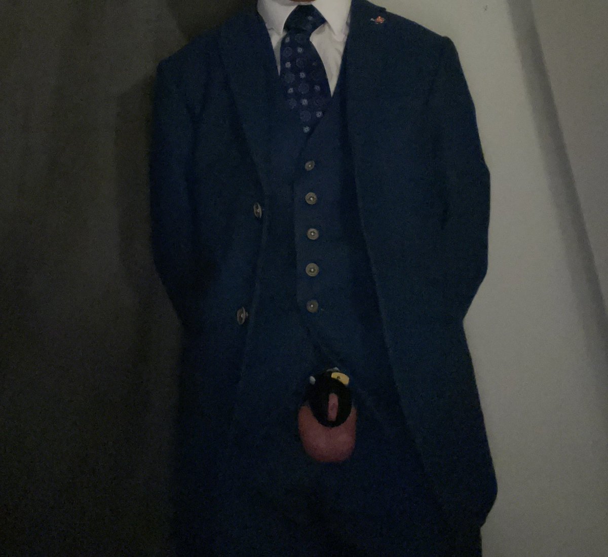 SuitedAndSub's tweet photo. Old photo can’t wait to be suited again soon https://t.co/IF1VZlzy6v