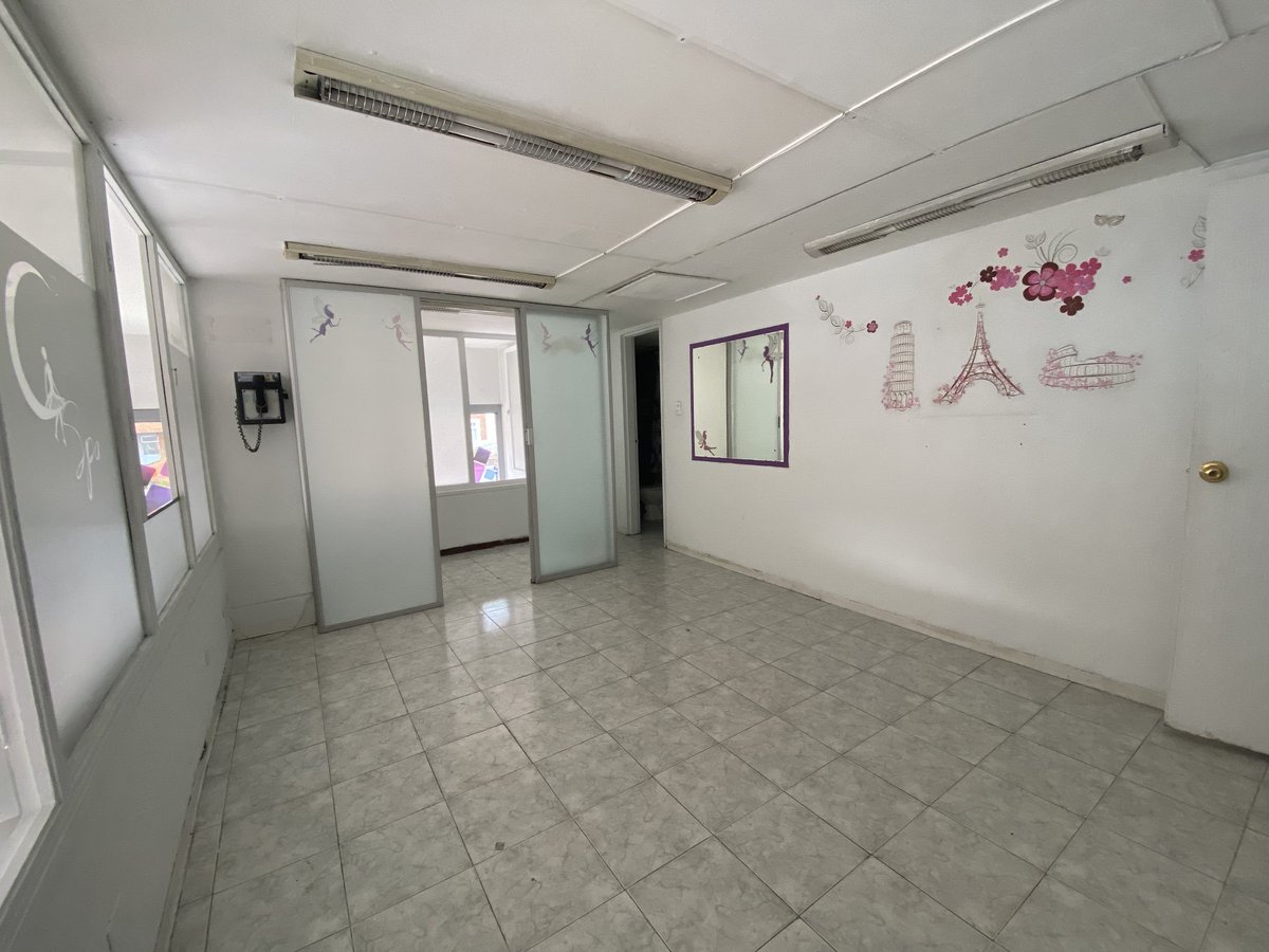 InmobCund's tweet photo. Arriendo de local comercial en Chapinero 🤝📷: https://t.co/8AHeqgL2Xq https://t.co/nacy00zO3p