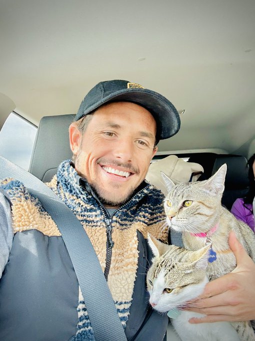 Road trip with these little whippersnappers 🐈 #easternsierras #mammothlakes #roadtrip #cats #kittens<a href="/tag/cats"class="tags"><span>#cats</span></a><a href="/tag/roadtrip"class="tags"><span>#roadtrip</span></a><a href="/tag/kittens"class="tags"><span>#kittens</span></a><a href="/tag/mammothlakes"class="tags"><span>#mammothlakes</span></a><a href="/tag/easte"class="tags"><span>#easte</span></a>