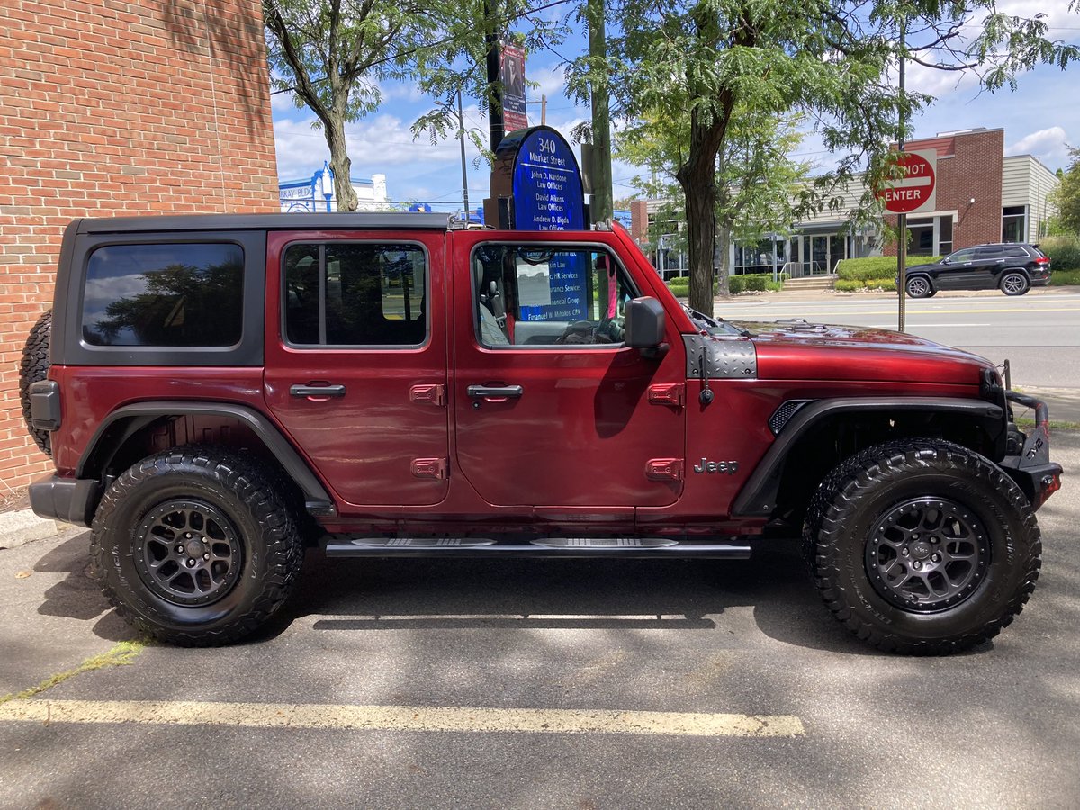 nepavans's tweet photo. For sale 570-288-1012 only $38,900 2021 only 23k miles custom !!! https://t.co/2UmcHd5Oqq