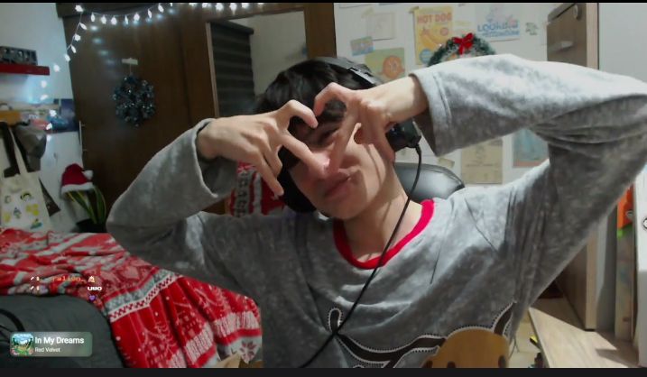 gissee_d's tweet photo. un hilo completamente necesario sobre el stream de ayer, ya que fue el último stream del año, los quakoawards y el stream # 400 https://t.co/xJXQ6LVAPK