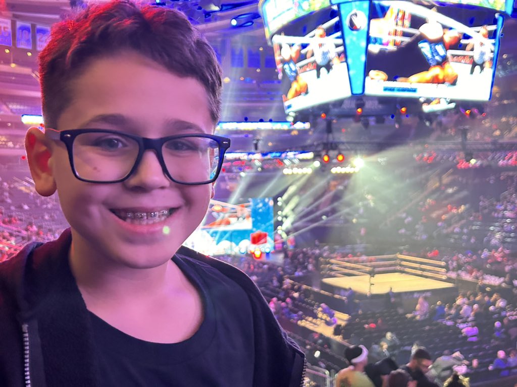dosh22's tweet photo. #WWEMSG https://t.co/i7rTFxZCGc