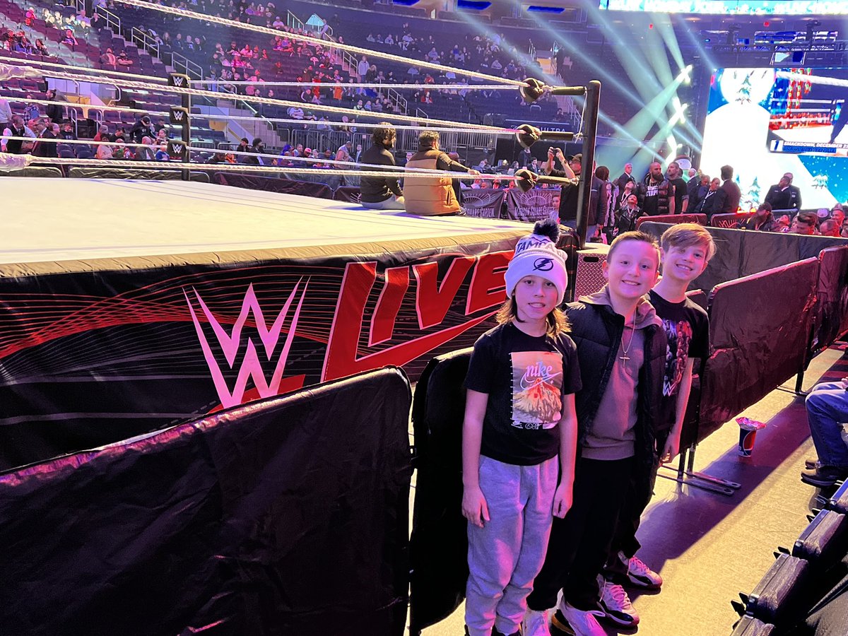 macerock6's tweet photo. The boys #WWEMSG https://t.co/hXkMGJ7h8M