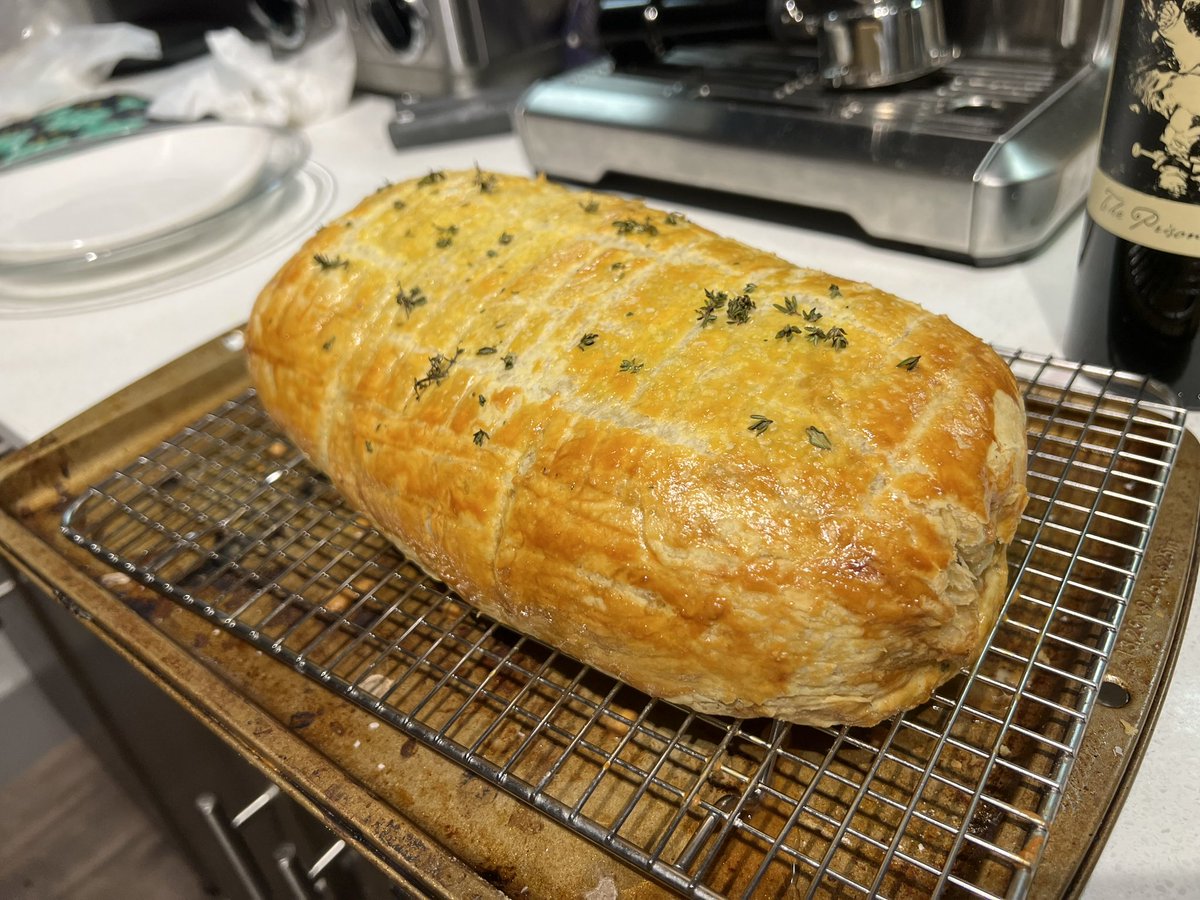 Rachmanifold's tweet photo. We do a little #WarKitchen around these parts https://t.co/iyPrt90VMQ
