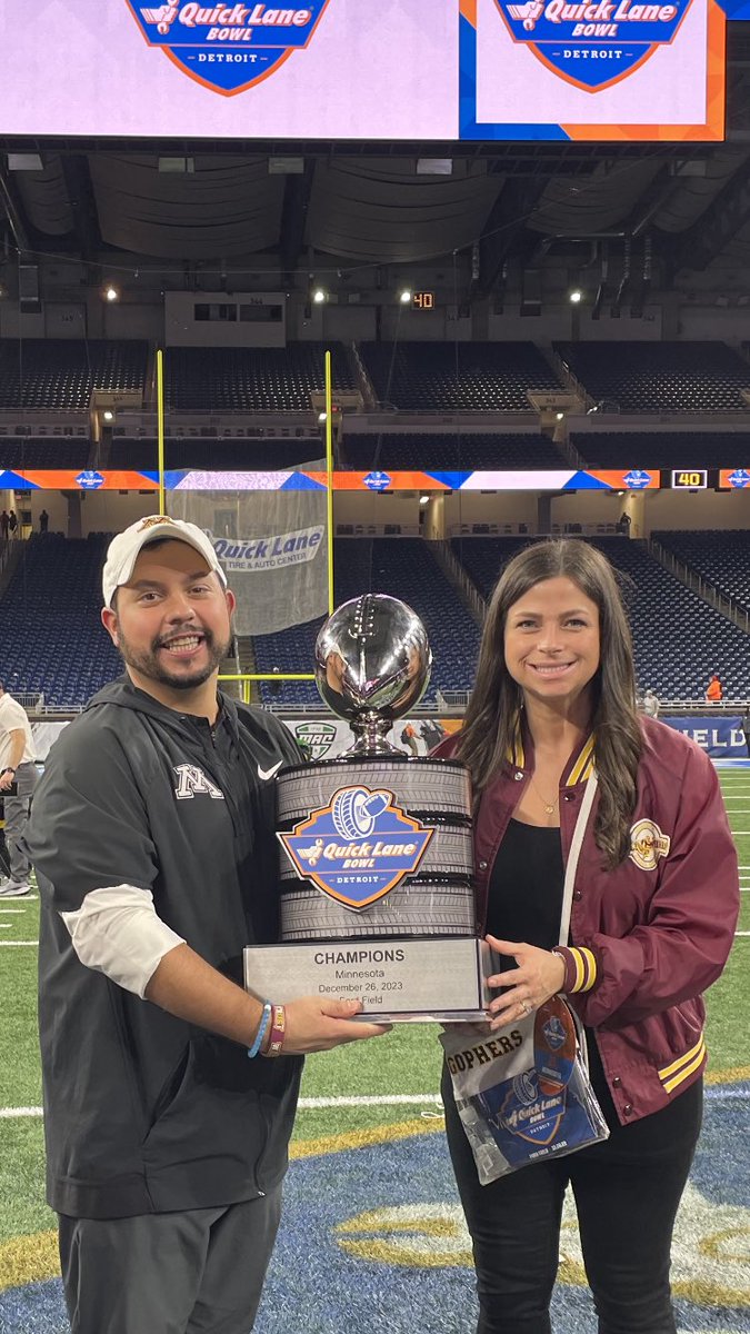 Love This Team! Love Being a GOPHER! Proud of our Players ✊ #RowTheBoat