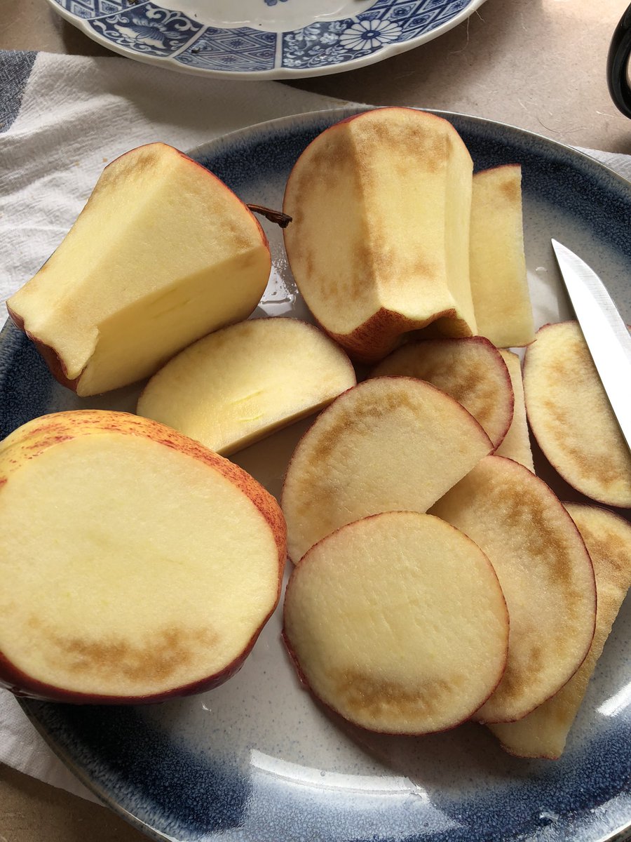 HangingInOz's tweet photo. @Woolworthsaus hey #freshfoodpeople, you owe me and and my family some fresh apples. Third batch of apples and are never fresh! https://t.co/ymyeY32s8U