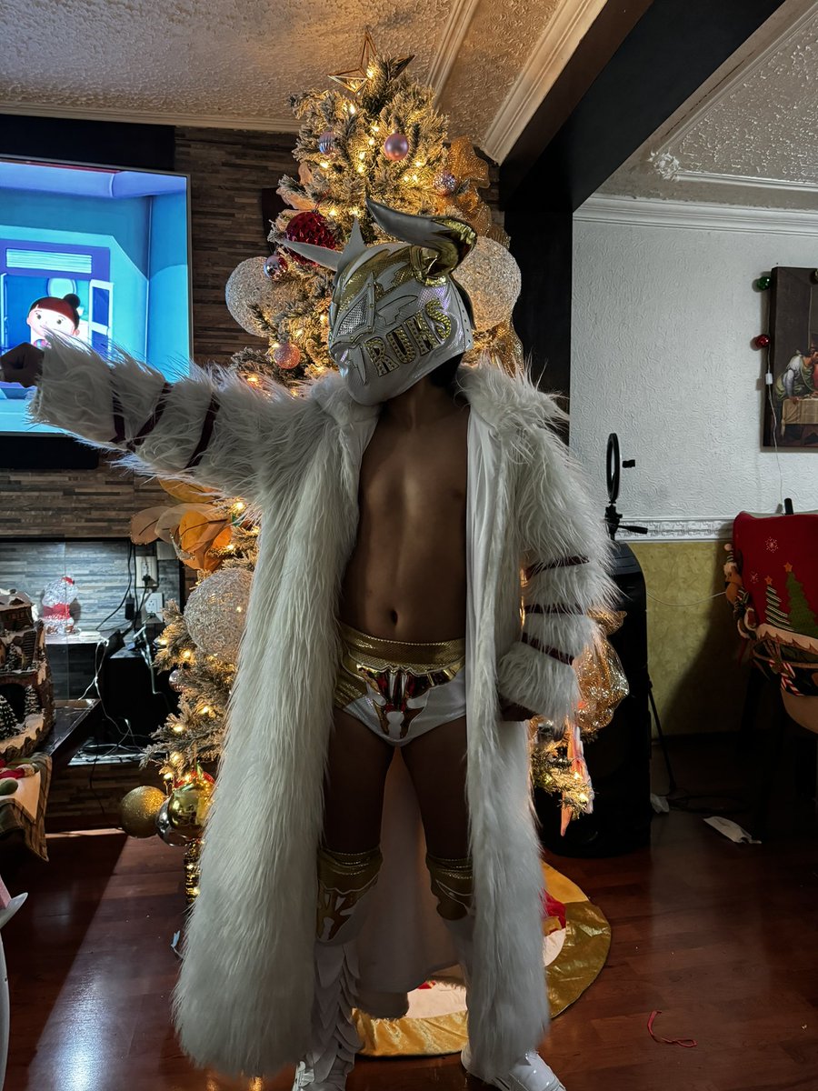 rushtoroblanco's tweet photo. I LOVE YOU WITH ALL MY LIFE #Rushjr
#AEW #LFI
TE AMO HIJO 🎄❤️👊🏿 https://t.co/wkZNRjfRzS