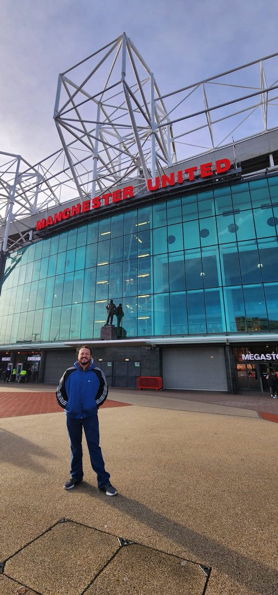 ndiaz1987's tweet photo. Glory Glory Man United https://t.co/CUcTZyItk2