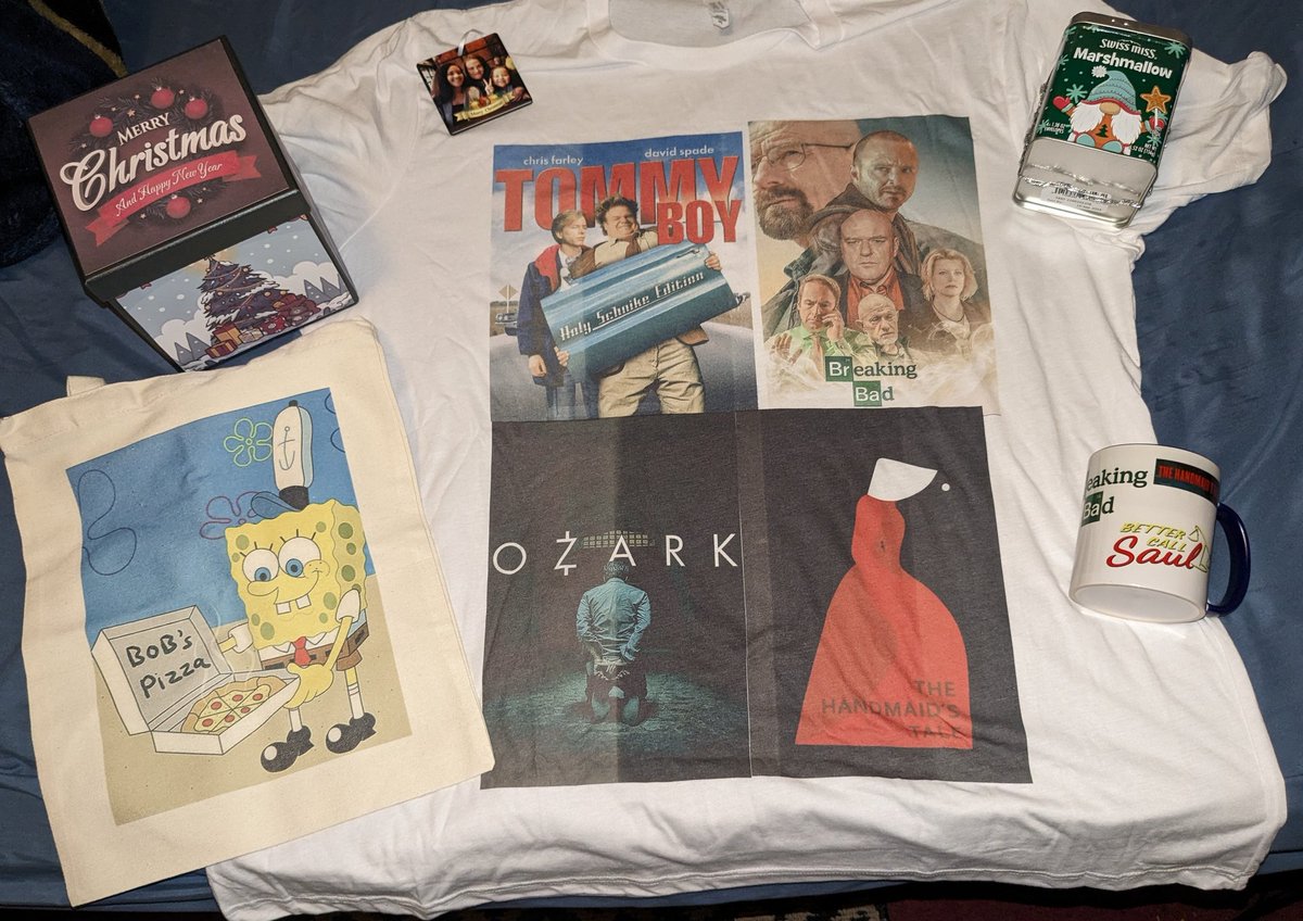 jennitsabangarr's tweet photo. Mystery Box received from @PrintByPat!! I absolutely LOVE everything!! The ornament is my favorite!! I will definitely be hanging it on our tree next yr God willing!! The only thing damaged was the candy canes lol!! Thank you so much & Happy New Year!! ππ
πΌπ₯ππ½π #PrintByPat https://t.co/2Ciuv3j5At