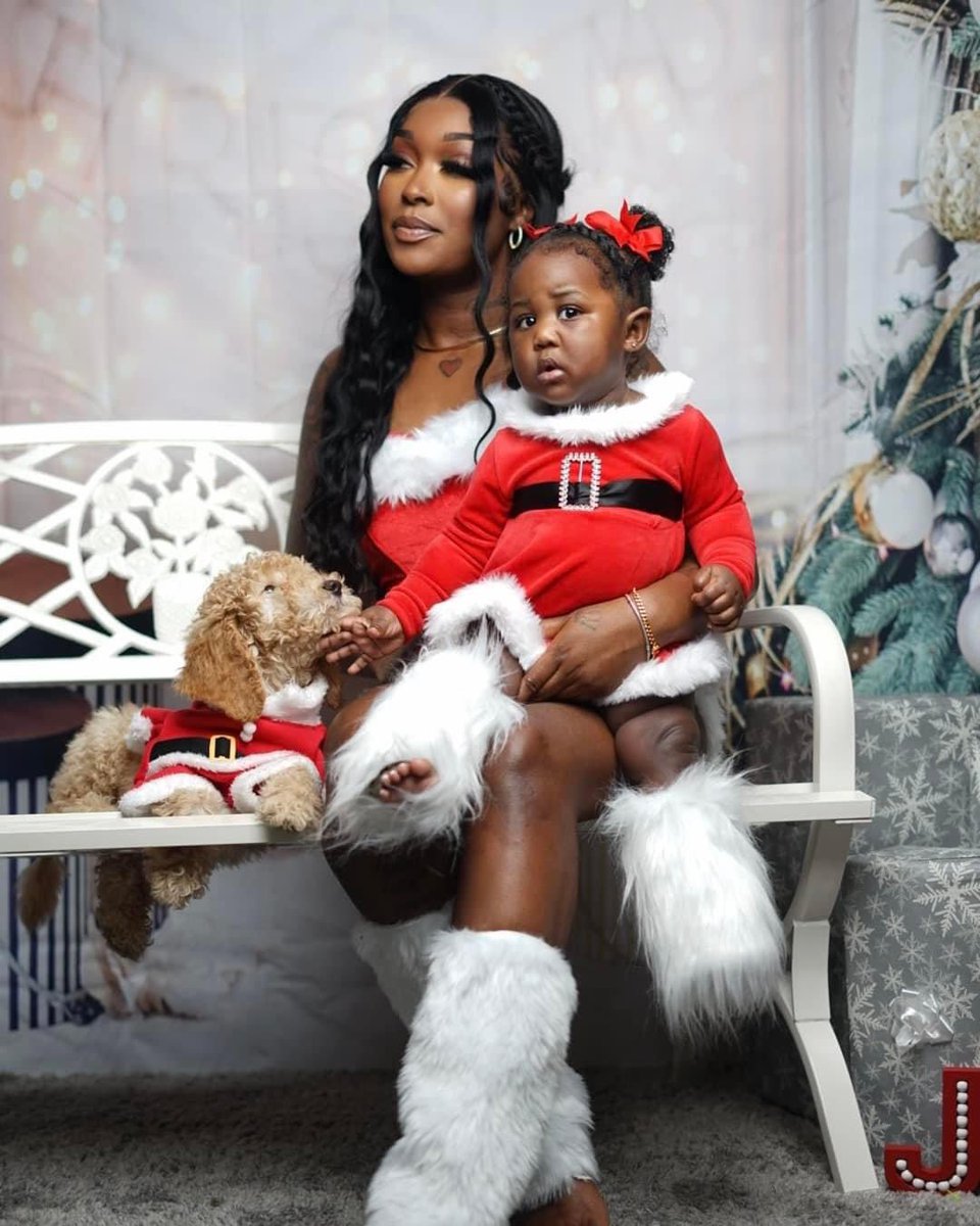 LayRose_'s tweet image. Best gift in 2023 so far was you🥰