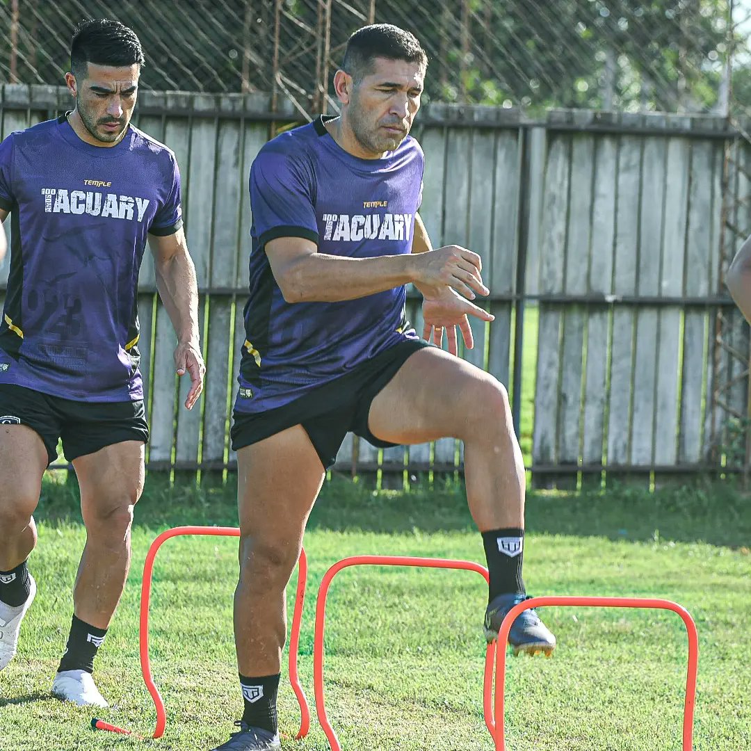 TacuaryOficial's tweet photo. Pretemporada| Día 1 culminado ✅️⚽️🏁

#VamosTacua⚽️💪🏻
#ElGiganteDeBarrioJara 
#100PREContigo https://t.co/JVAzTMuhDM