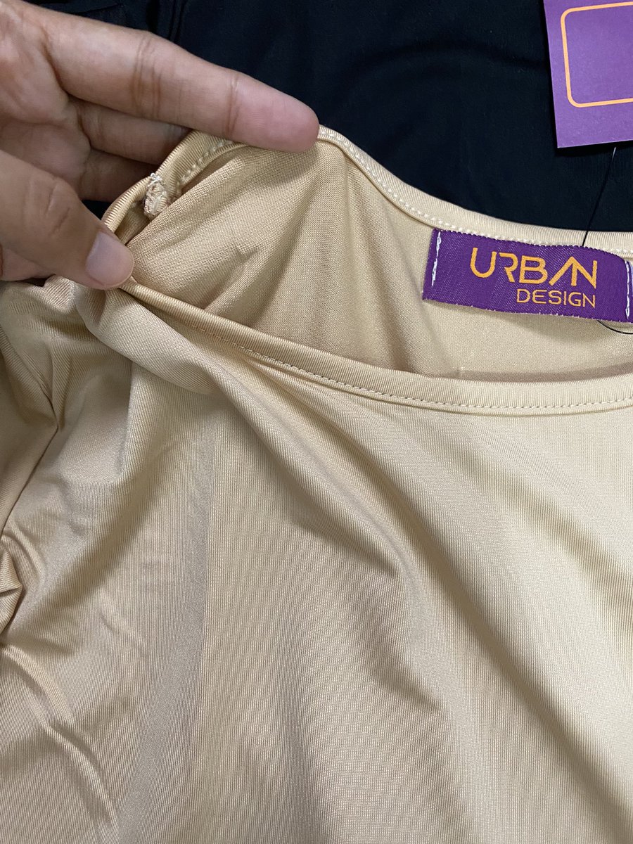 studentlyfee's tweet image. okay girls i taknak gatekeep sorang sorang! i jumpa dah inner licin yang selesa teruk ye, tapi airism tetap nombor 1 lah 🥹 this one kalau nak jimat sikit (harga rm15.90 onlyyyyyy!) boleh beli from this shop 💯 harga rahmah ye &amp;amp; choices of colour pun banyak. sila beliiii