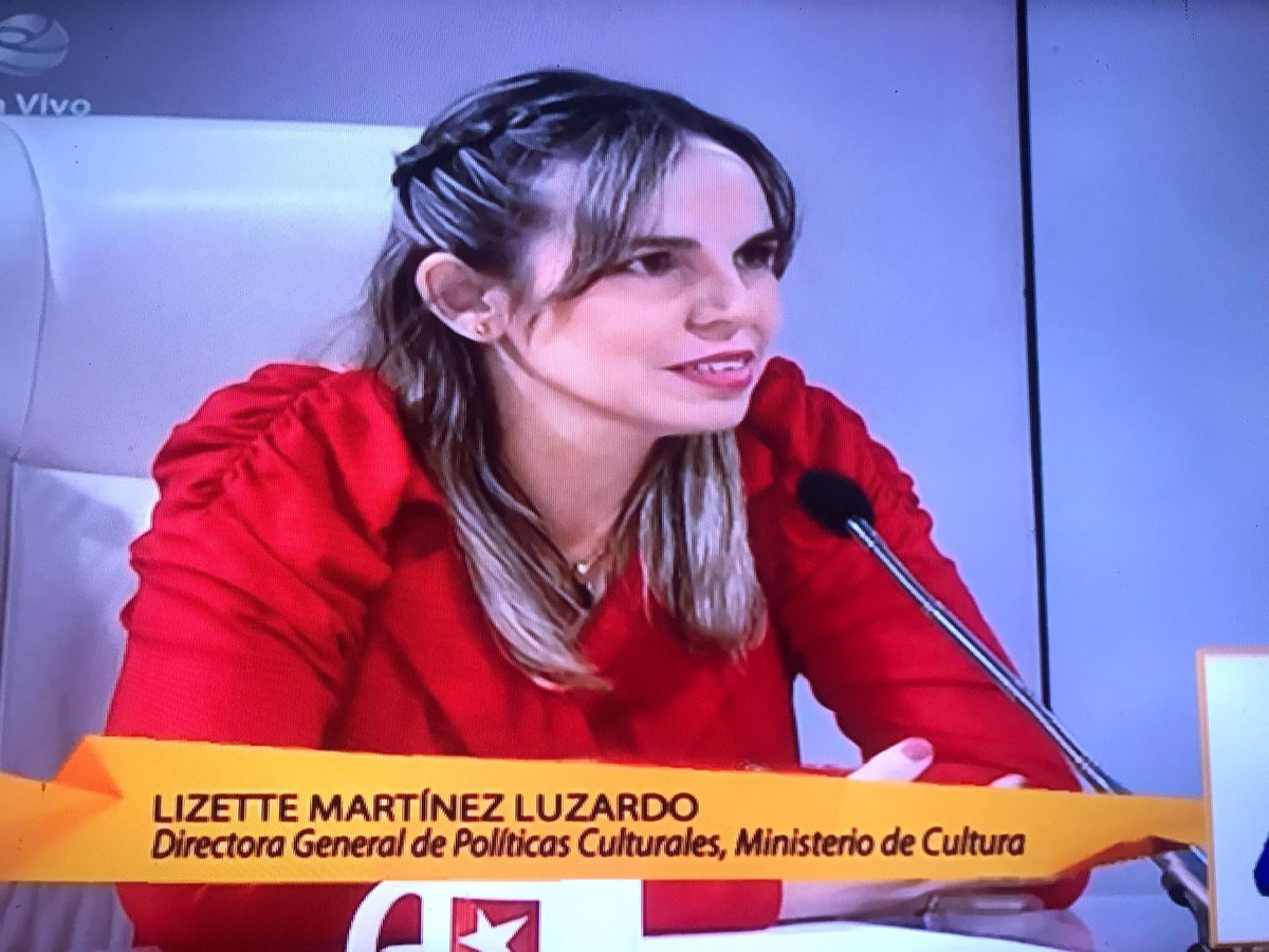 Destaca @LuzardoLizette la fuerte labor comunitaria que realizan nuestros Proyectos Socioculturales,  los @bjm_arte Arte José Martí, miembros de la @UNEAC_online, @ahsjovenescuba, entre otros.
#CubaViveEnElBarrio
#CubaEsCultura