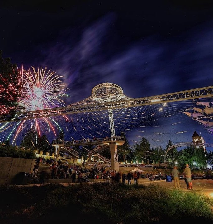 Ring in the New Year with friends and family at Riverfront Park. Fireworks will start at 9:00 p.m. on 12/31 for a family-friendly New Year's Eve celebration! Attraction hours, participating food trucks and more info: my.spokanecity.org/riverfrontspok…
Photo by: <a href="/DoyleWheeler/">Doyle Wheeler</a>